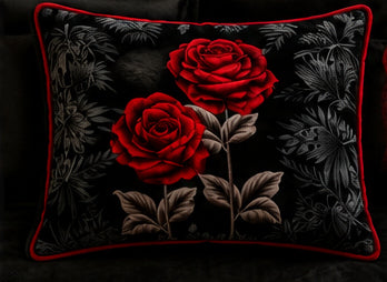 Black & Red Rose Floral Luxury Plush Blanket – Elegant Gothic Botanical Bedding
