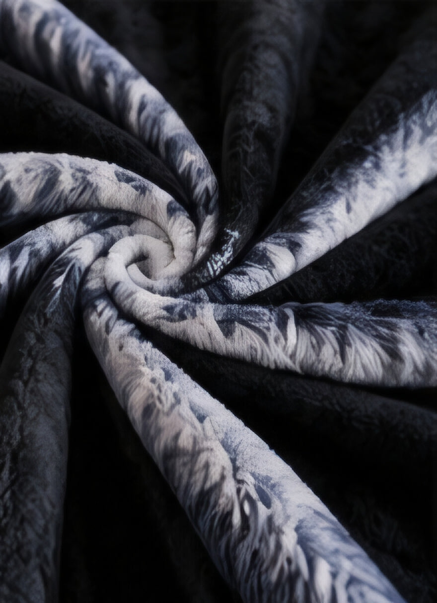 Majestic White Tiger Blue Eyes Luxury Plush Blanket – Black & Royal Blue Wildlife Bedding